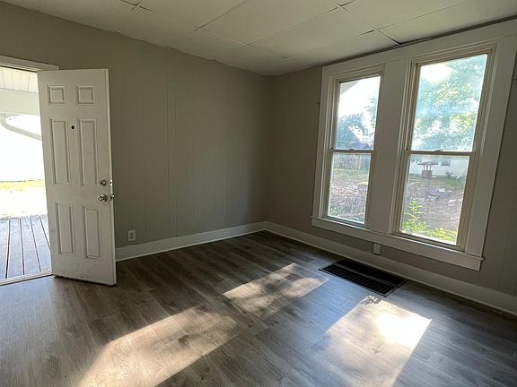 Bedroom/ living room