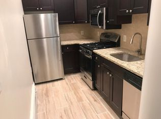 980 River Rd APT 10, Edgewater, NJ 07020