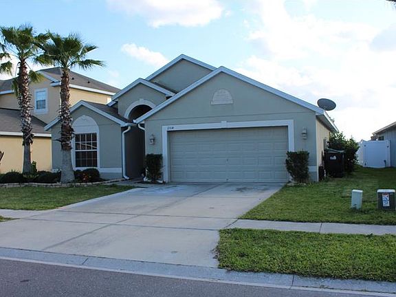 3rd image of 2314 Holly Pine Cir