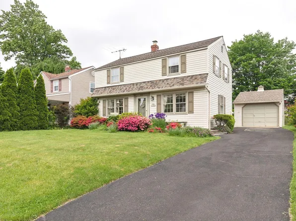 422 Silver Ave, Willow Grove, PA 19090