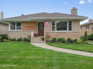 1221 Woodside Rd, La Grange Park, IL 60526