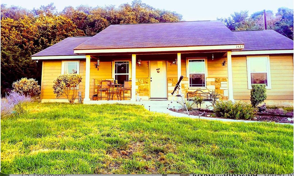 1427 Bonnyview Dr - Property Image