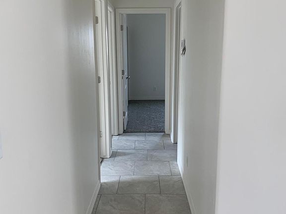 4th image of 3293 N Diamond St