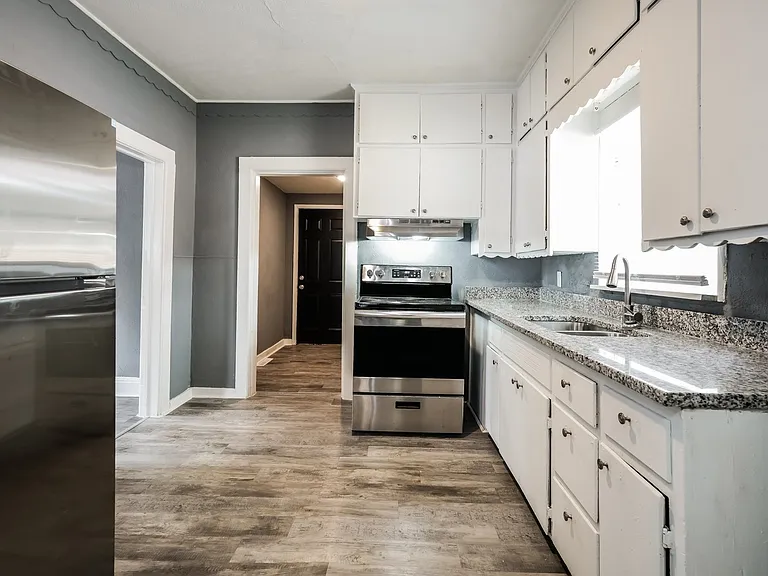 1893455_020_kitchen_12877777.jpg
