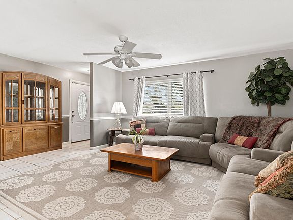 4th image of 648 NW Salem Terrace