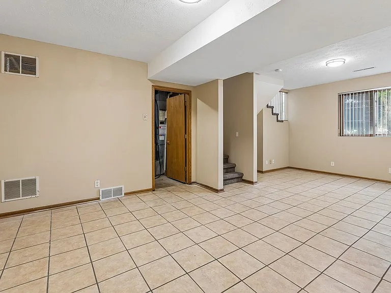 2402 King Dr — Photo 24