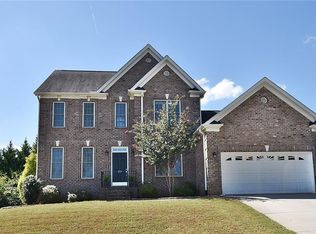 472 Spring Lake Farm Cir, Winston Salem, NC 27101