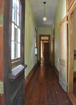 4th image of 1033 Montegut St
