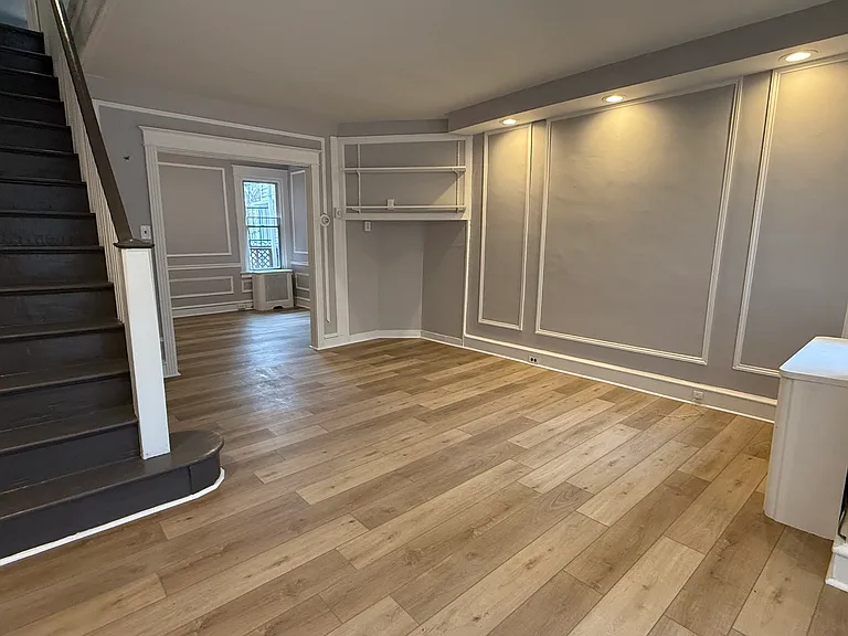 736 W Nedro Ave — Photo 5