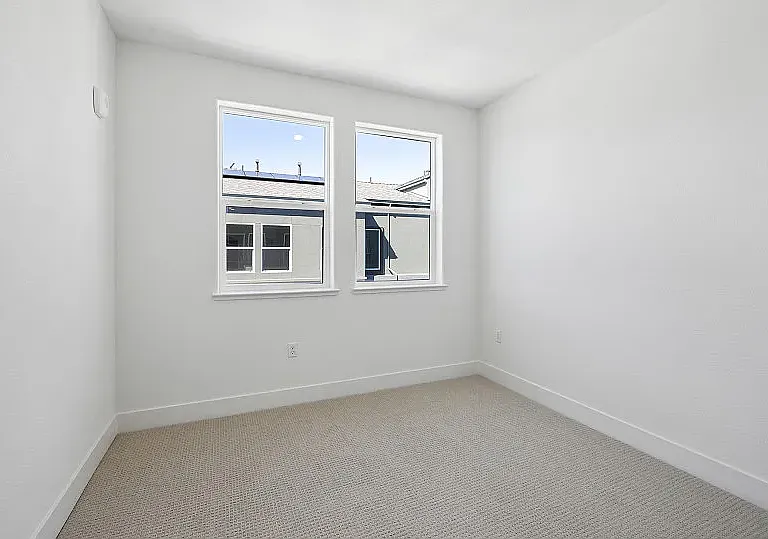 584 Laraline Way — Photo 17