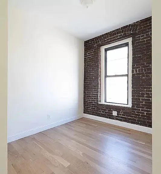2 Bank St #3 — Photo 7