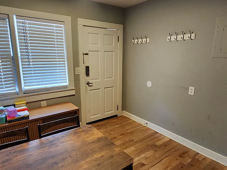 712 N 9th St #5 — Photo 3