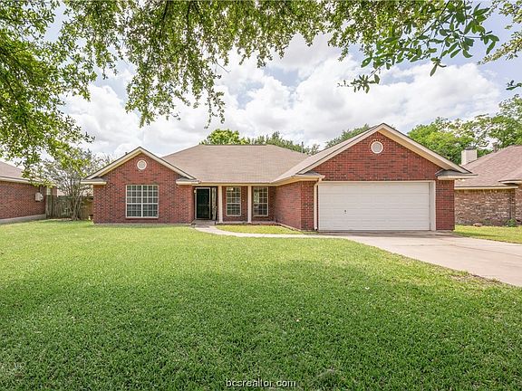 2nd image of 404 Princeton Cir