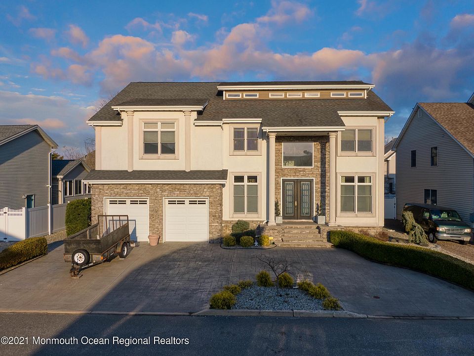 1st image of 3283 Churchill Dr