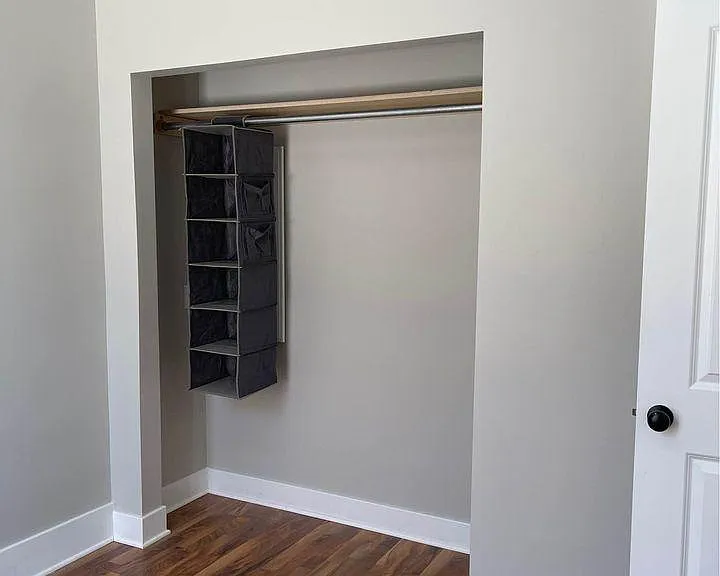 504 1/2 N State St #2 — Photo 9