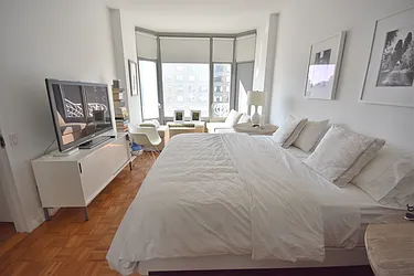 Rented by Luxury Habitat