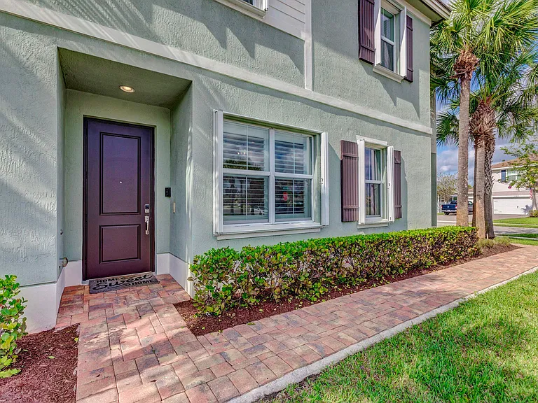 11900 Cypress Key Way — Photo 36