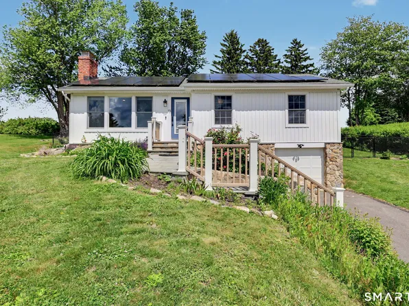 13 Fox Hollow Road, New Fairfield, CT 06812