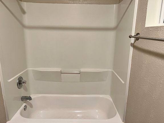 4th image of 1721 Paisano St NE APT B