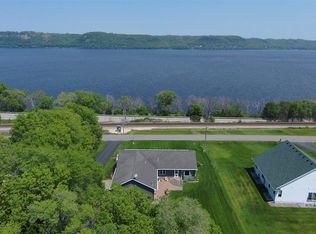 32137 Lakeview Dr, Lake City, MN 55041