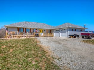 2249 Holliwell Valley Ct, Winterset, IA 50273