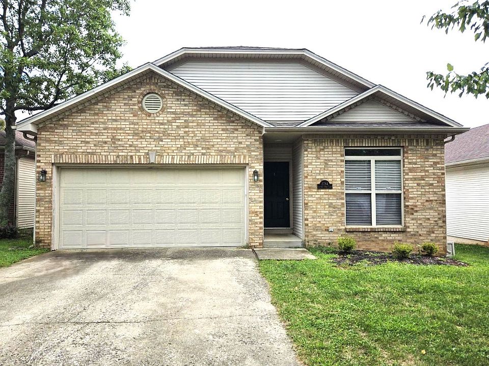 1st image of 2784 Gateway Park Ln