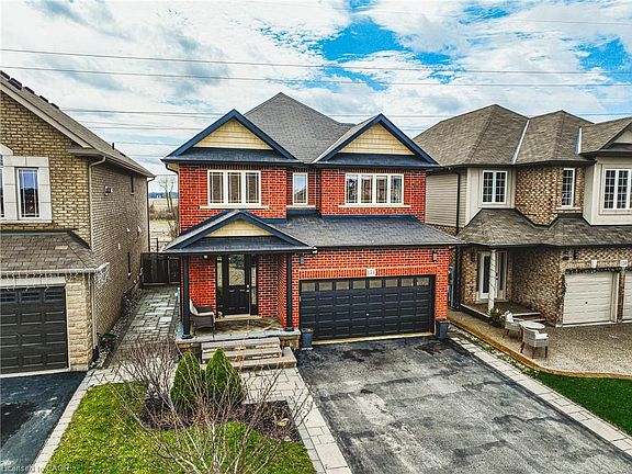 4th image of 154 Keystone Cres