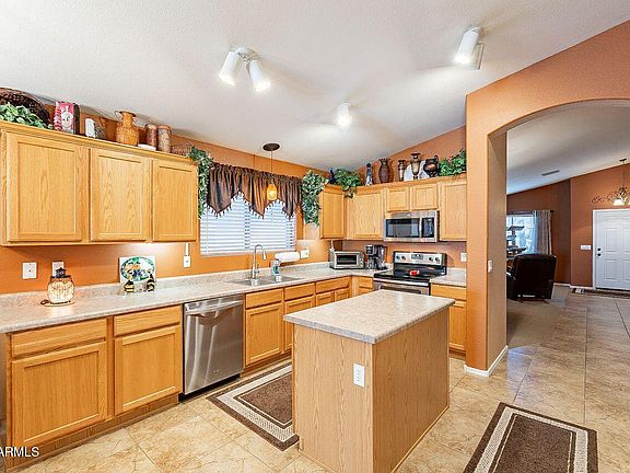 3rd image of 6334 W DESERT HOLLOW Drive