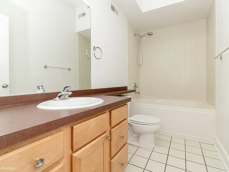 165 N Canal St #911 — Photo 21