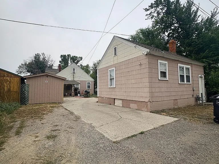 107 & 1/2 Terry Ave — Photo 2
