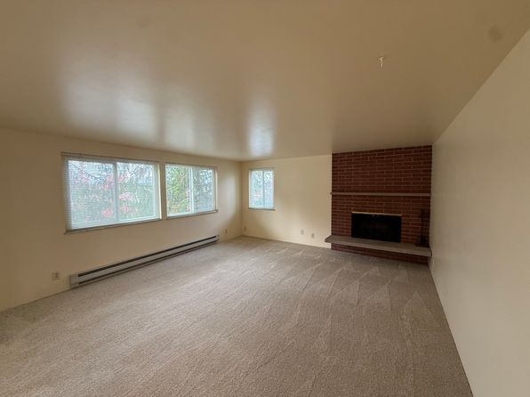 9700 5th Ave NE #6
