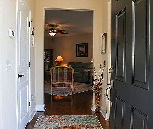 3rd image of 5099 Capstan Ct