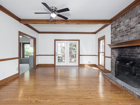 3rd image of 22 Brittany Way