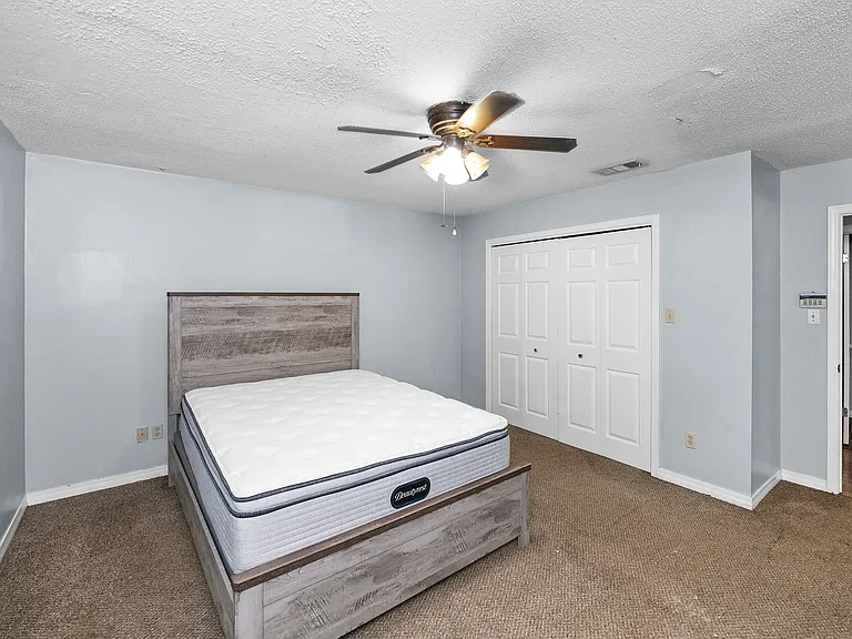 115 Donna Cir — Photo 19