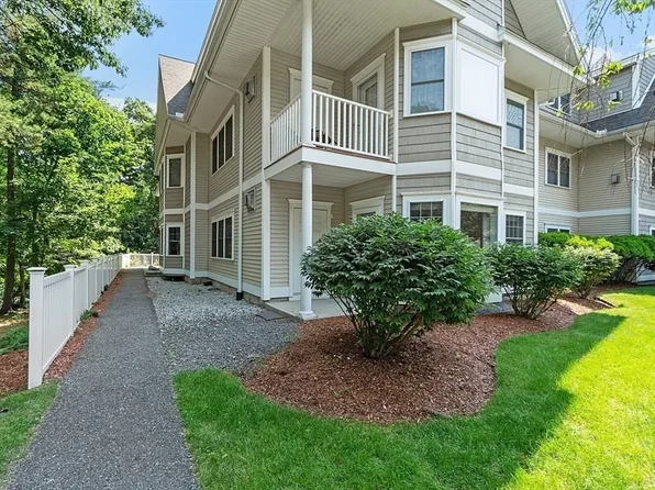 5 Mission Rd Unit 107, North Chelmsford, MA 01863