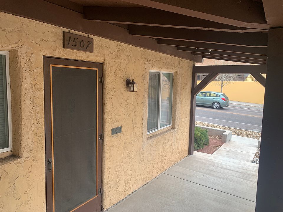 Entry : Porch_03042022