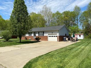 86 Cambridge Dr, Murray, KY 42071