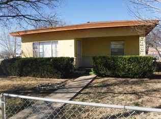 416 Parkview Rd, Roswell, NM 88203