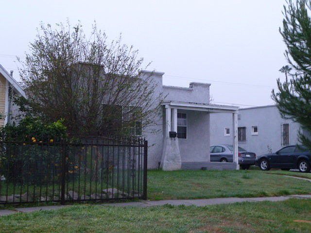 1st image of 1234 W 69th St