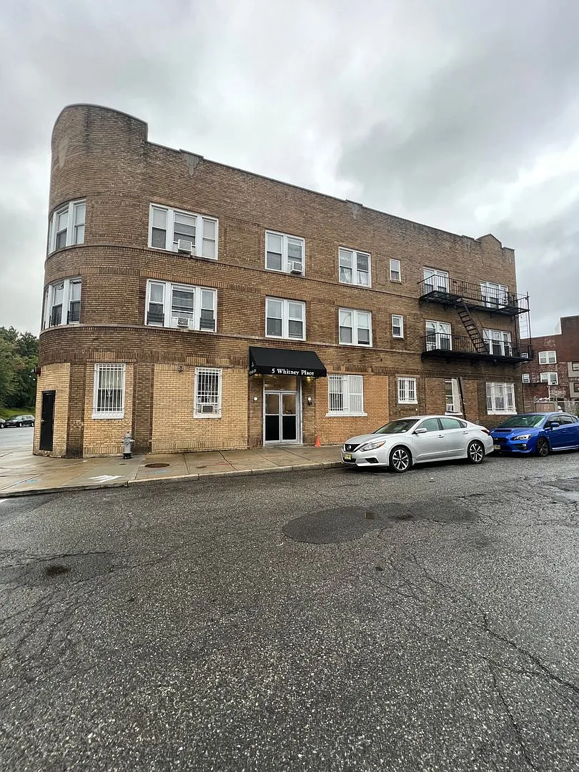 5 Whitney Place — Photo 1