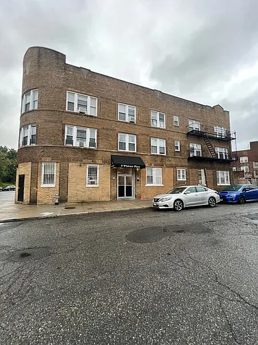 5 Whitney Pl Photo 1