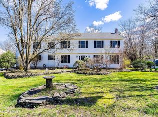 15 Village Green Ct, Middletown, NJ 07748