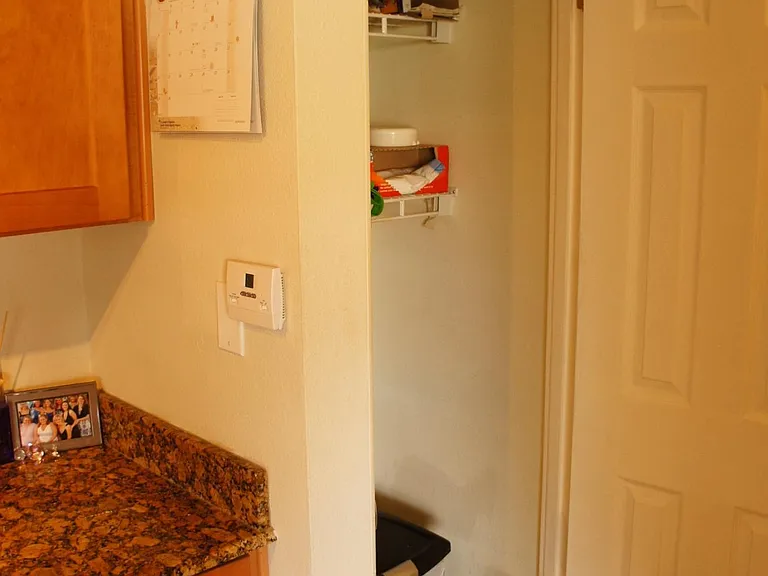 220 6th Ave N #6 — Photo 10