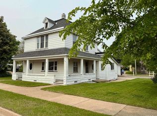 230 W Ridge St, Marquette, MI 49855