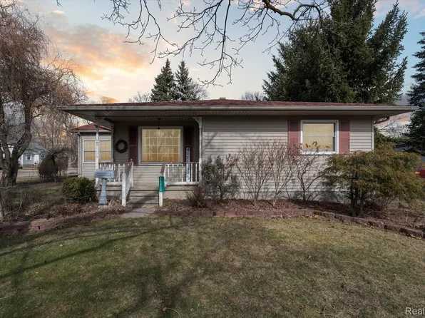 36650 Romulus Ave, Romulus, MI 48174