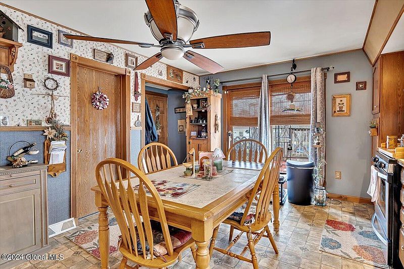 5th image of 2625 Turner Avenue
