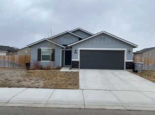 840 SW Lago St, Mountain Home, ID 83647