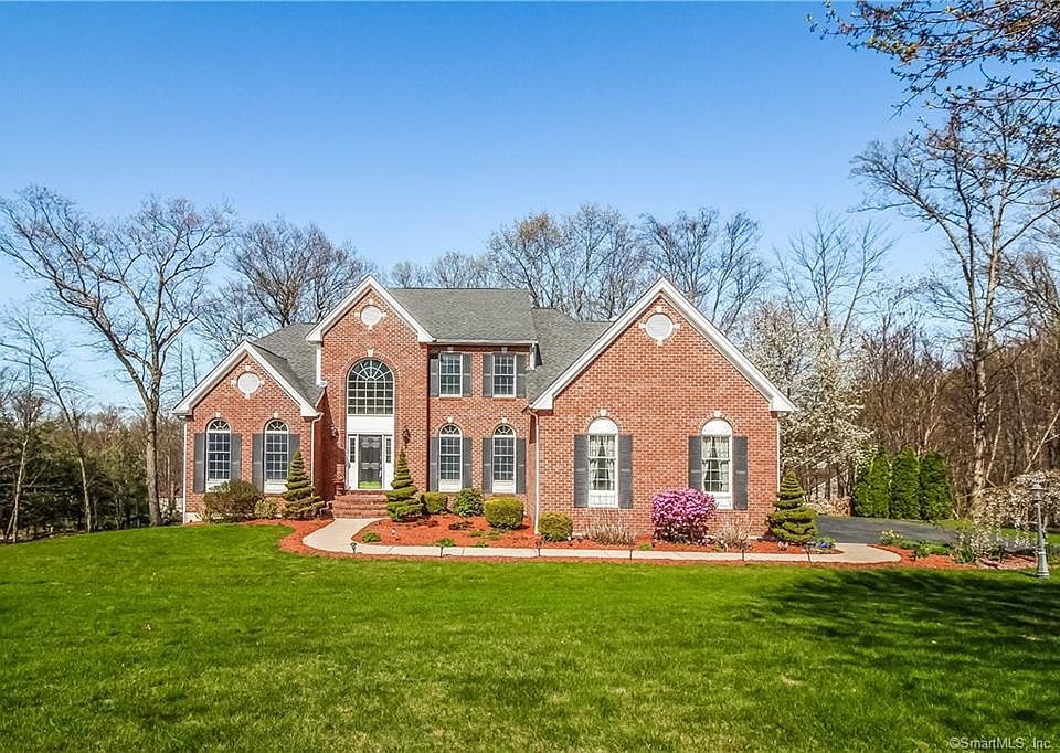 1st image of 330 Paxton Way