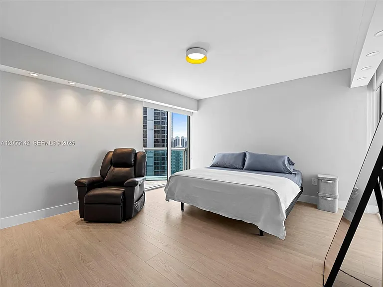 19400 Turnberry Way #1911 — Photo 26
