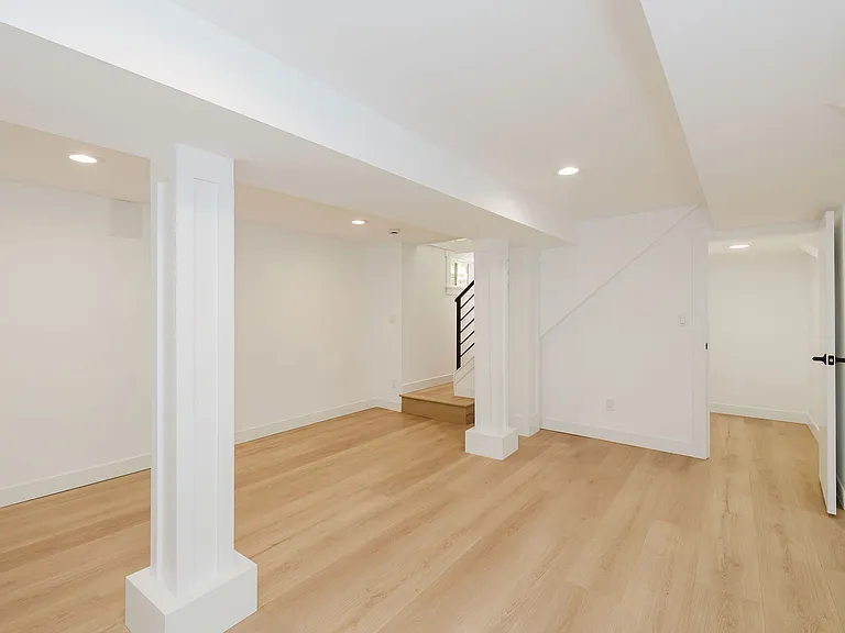1520 Morgan Rd NW — Photo 32